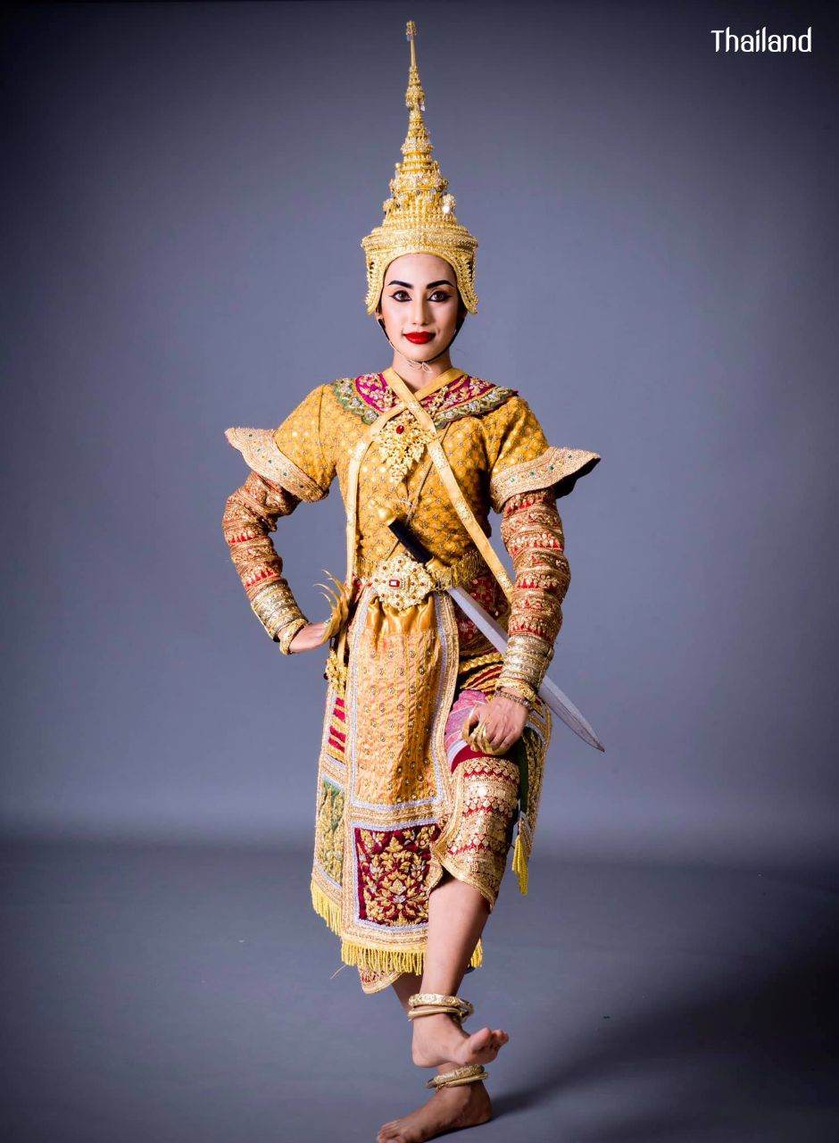 Thai Royal Dance "Phichit Lekha Umsom" | THAILAND 🇹🇭