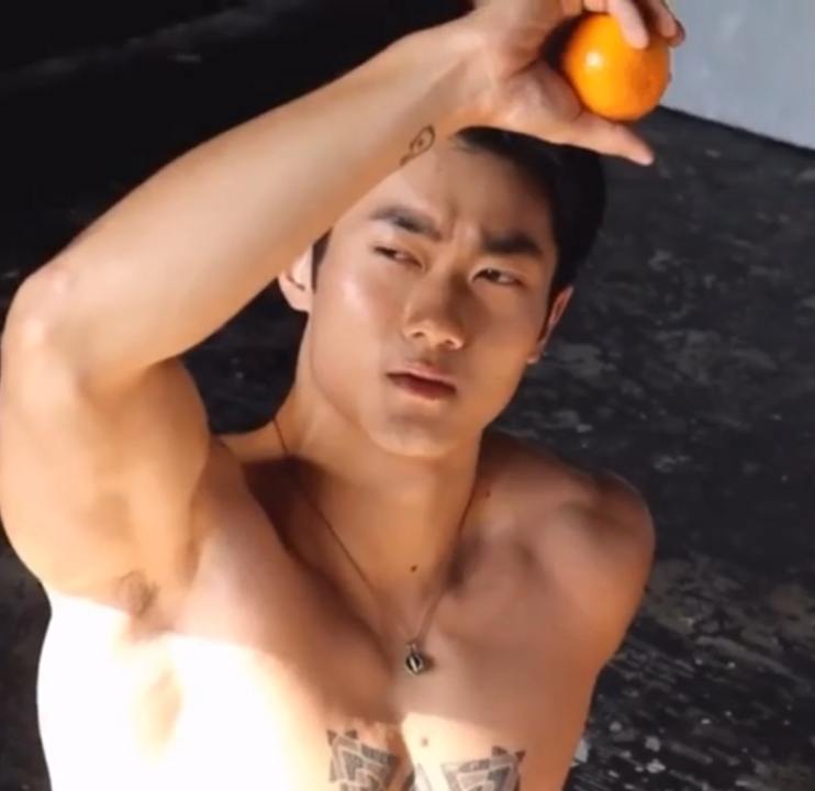 -แซ่บซี๊ส