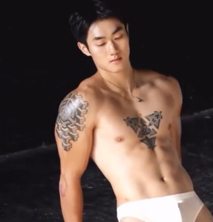 -แซ่บซี๊ส