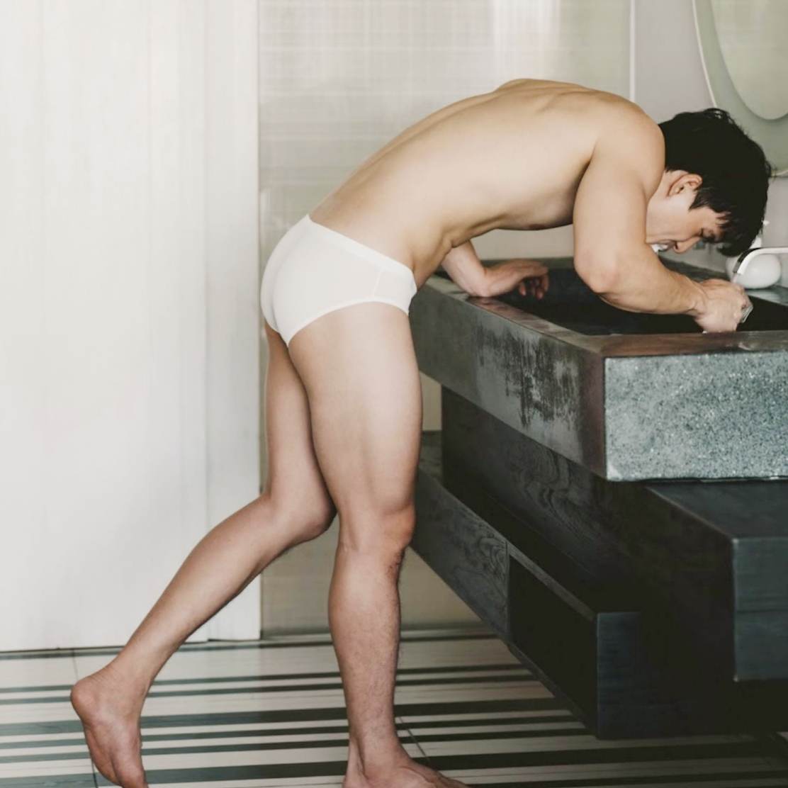 แสบคูณสามบวกเจ็ดยกกำลังสิบ