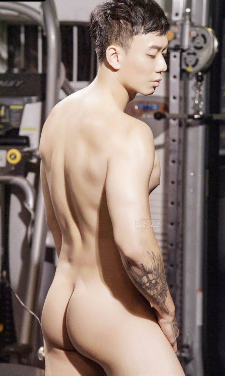 แสบคูณสามบวกเจ็ดยกกำลังสิบ