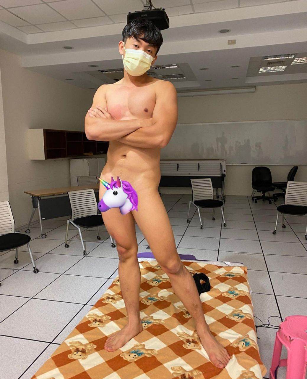 ดีต่อใจ#2474ห้องเรียนวาดภาพนู้ด