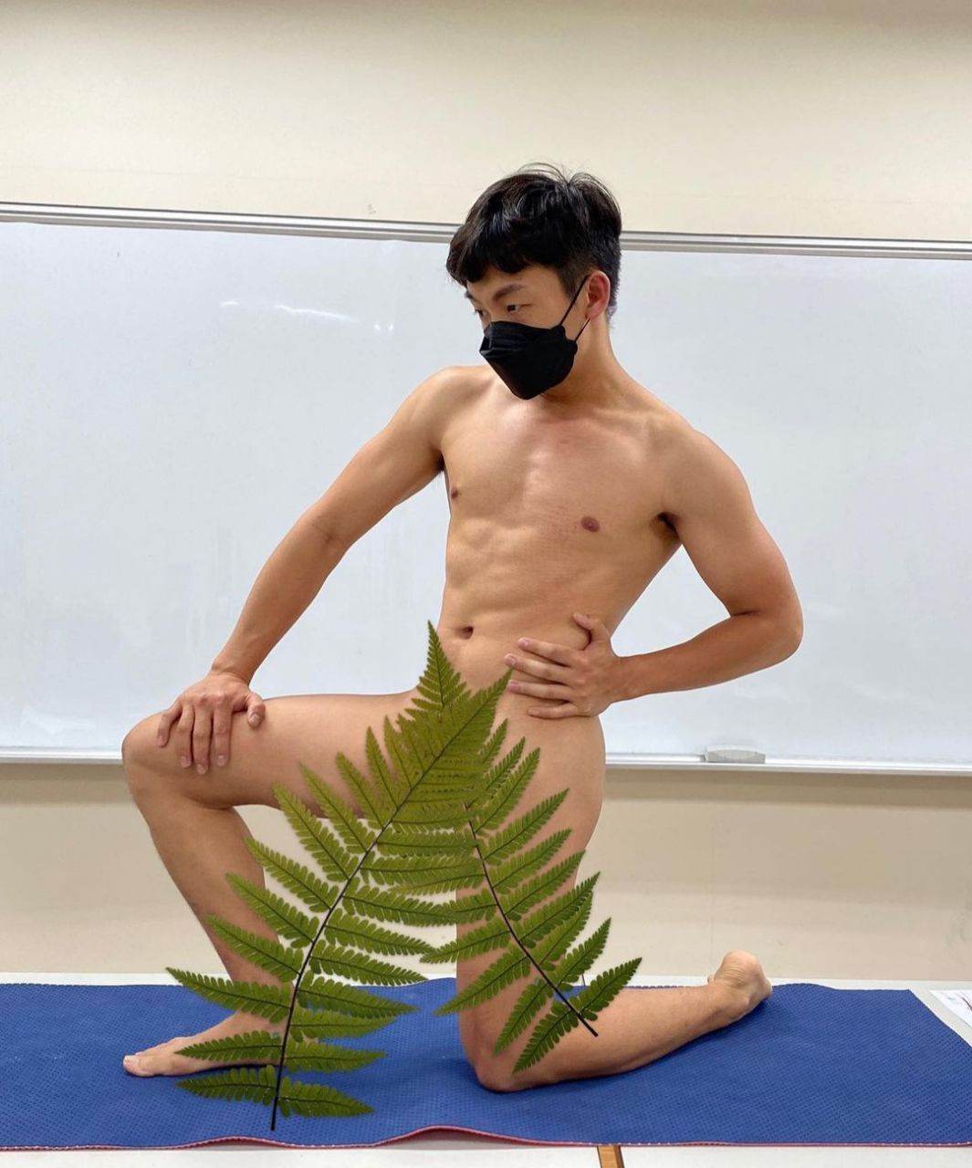 ดีต่อใจ#2474ห้องเรียนวาดภาพนู้ด
