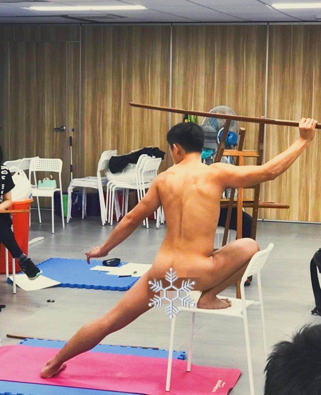 ดีต่อใจ#2474ห้องเรียนวาดภาพนู้ด