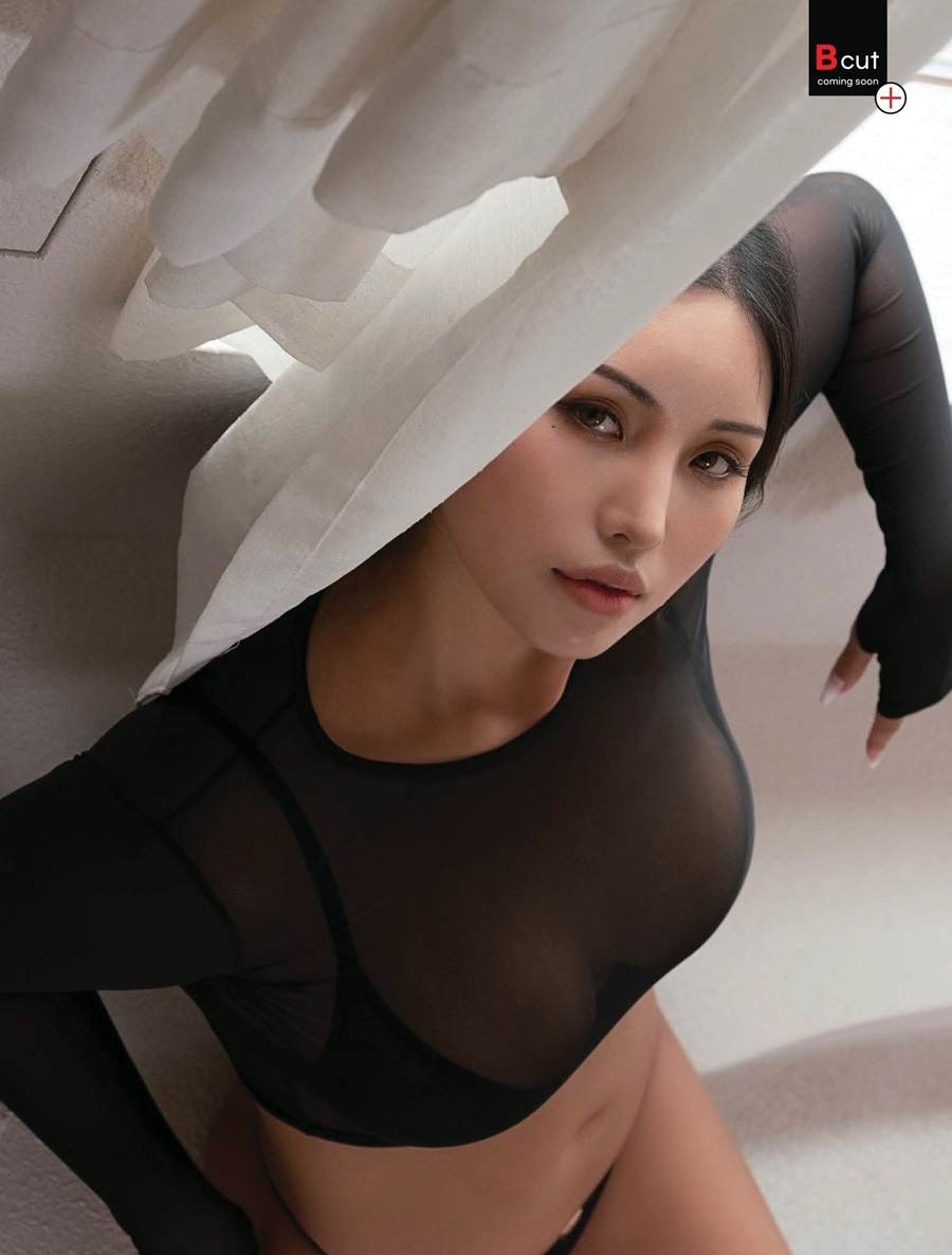 Ah Seung Yeon @ Maxim Korea August 2022