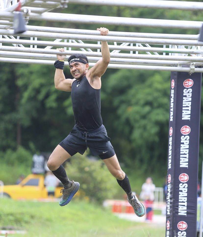 หนุ่มๆ ตะลุยโคลน Spartan Thailand