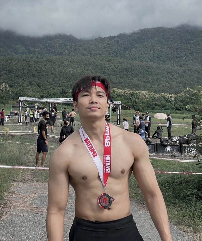 หนุ่มๆ ตะลุยโคลน Spartan Thailand