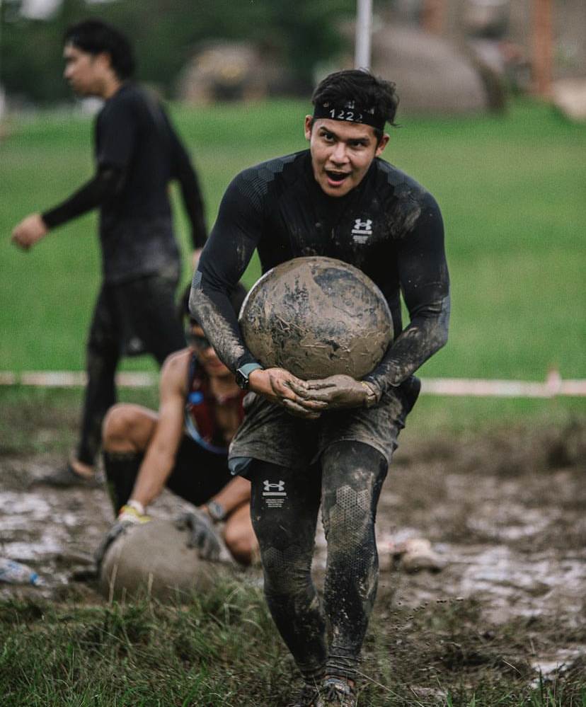 หนุ่มๆ ตะลุยโคลน Spartan Thailand
