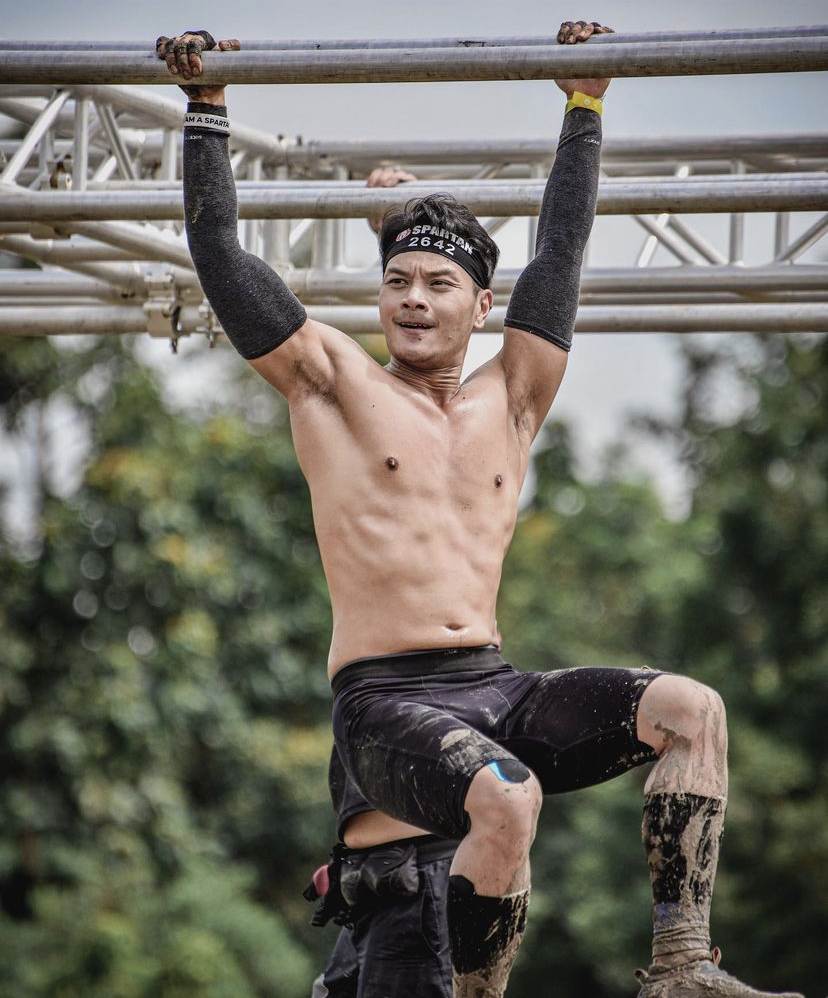 หนุ่มๆ ตะลุยโคลน Spartan Thailand