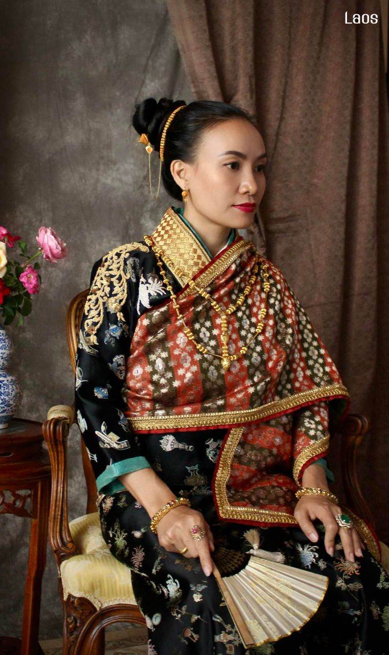 "ລາວ" Lao traditional dress | LAOS 🇱🇦