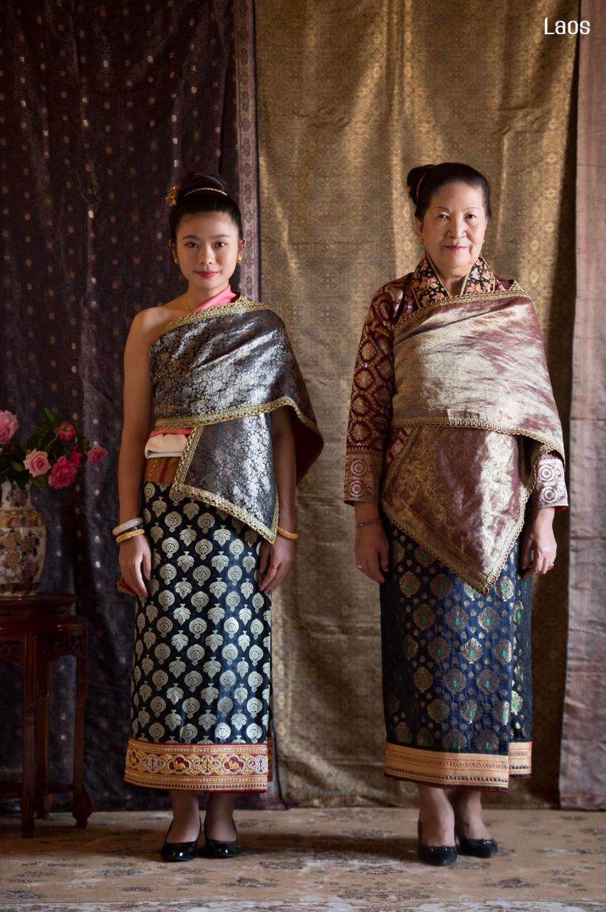"ລາວ" Lao traditional dress | LAOS 🇱🇦