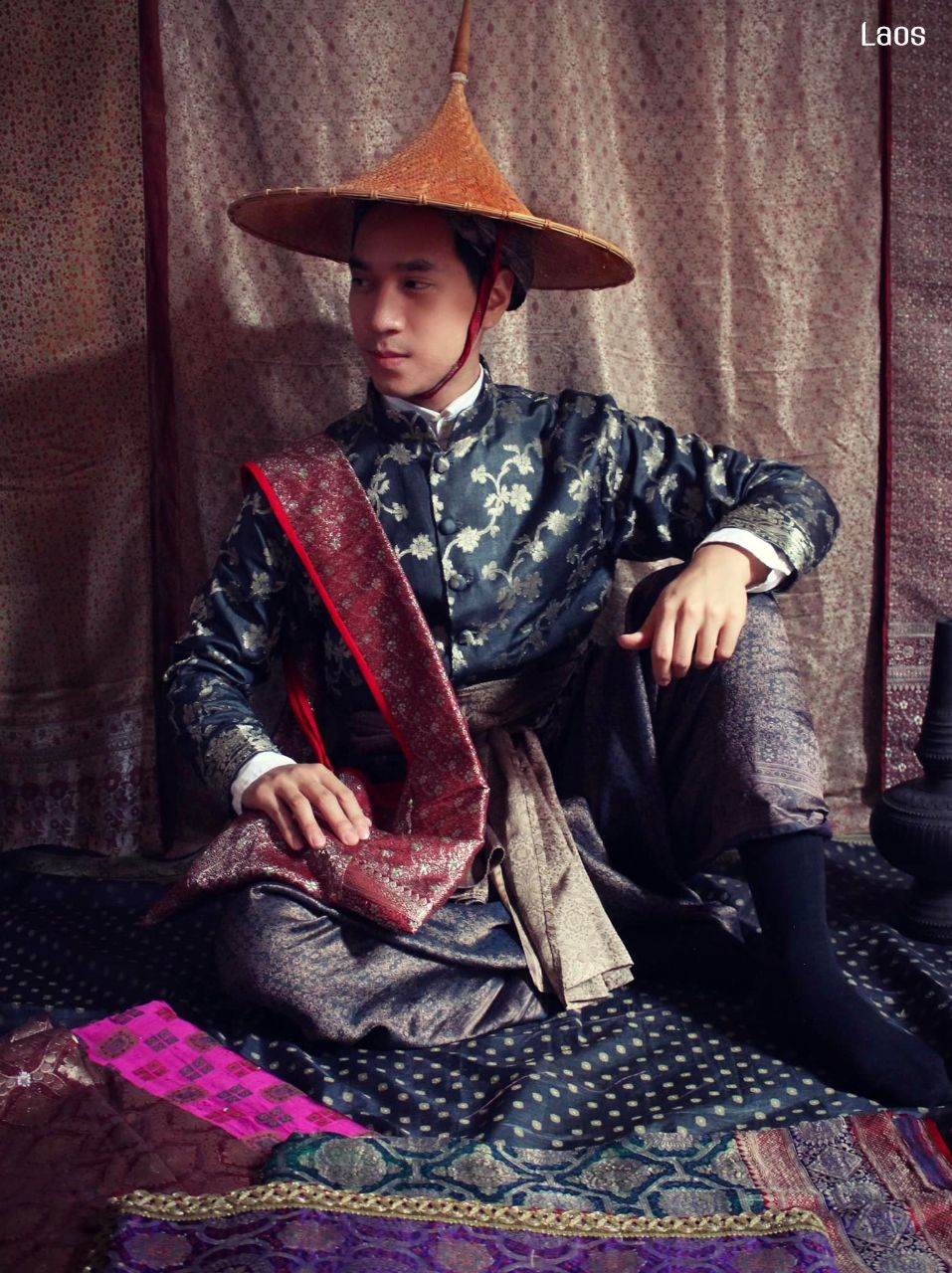 "ລາວ" Lao traditional dress | LAOS 🇱🇦