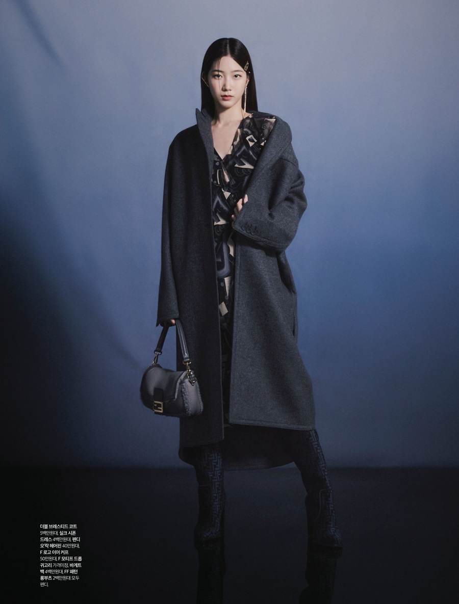 ( LE SSERAFIM) Eunchae & Kazuha @ Cosmopolitan  Korea August 2022