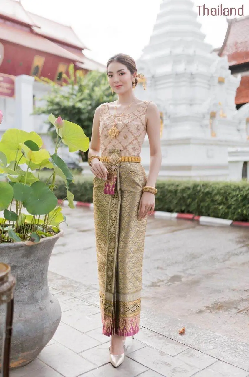 THAILAND 🇹🇭 | Thai Dusit Dress: Thai National Costume