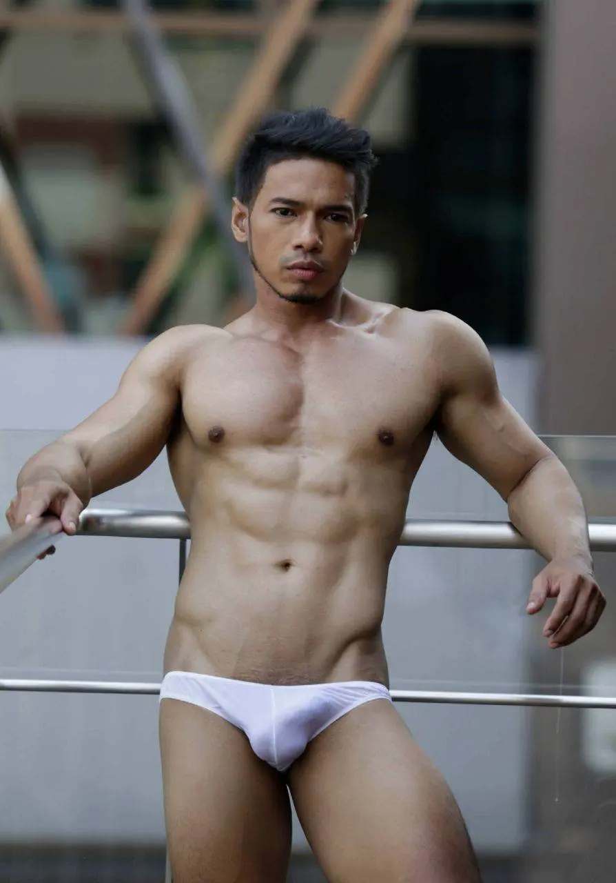 ไทยๆ บ่าวใต้ คมเข้ม เป้าตุง