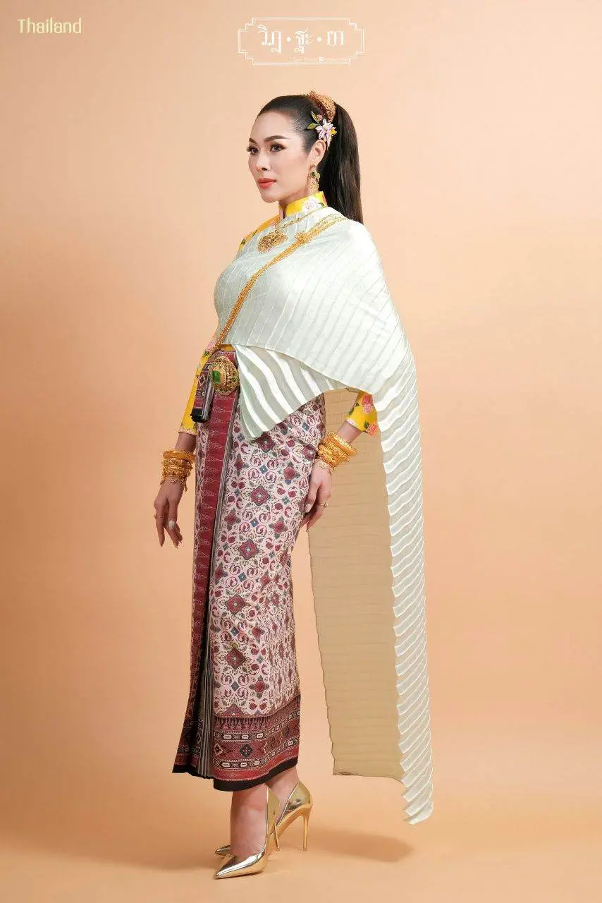 THAI TRADITIONAL DRESS: ชุดไทยโบราณผ้าลายอย่าง | THAILAND 🇹🇭