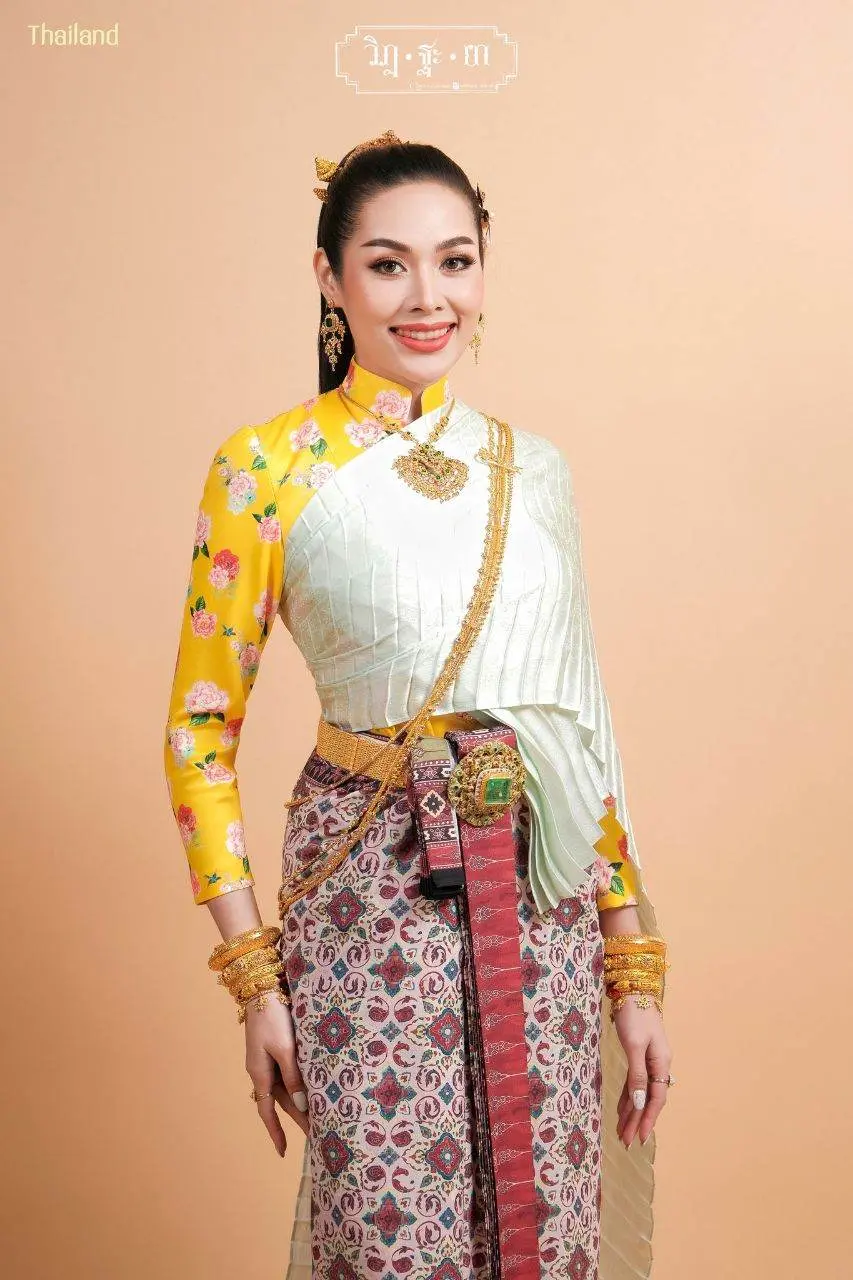 THAI TRADITIONAL DRESS: ชุดไทยโบราณผ้าลายอย่าง | THAILAND 🇹🇭