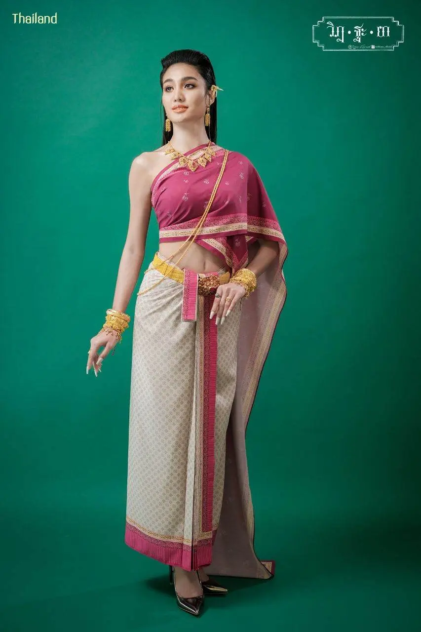 THAI TRADITIONAL DRESS: ชุดไทยโบราณ ผ้าลายอย่าง | THAILAND 🇹🇭