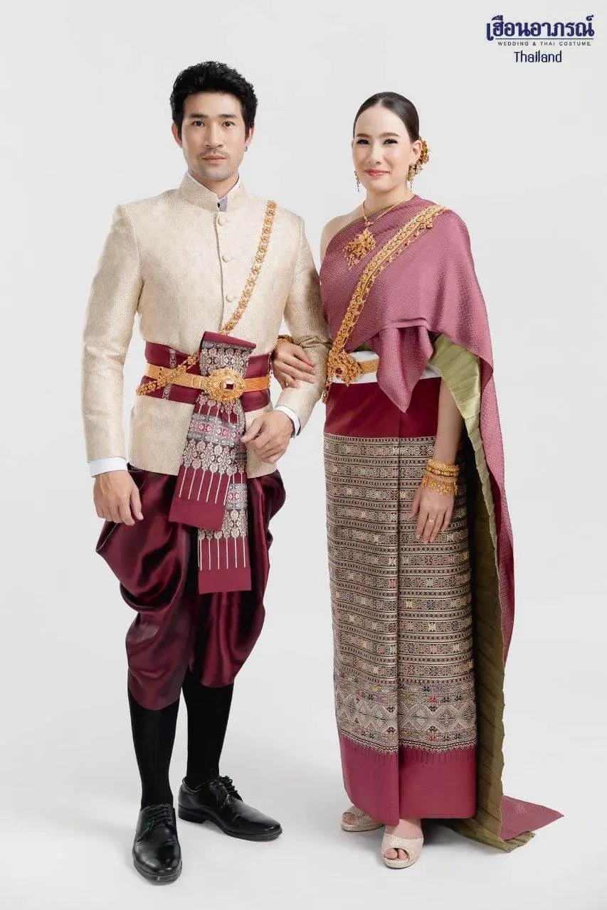 Lanna Traditional Costume: ชุดแต่งงานล้านนา | THAILAND 🇹🇭