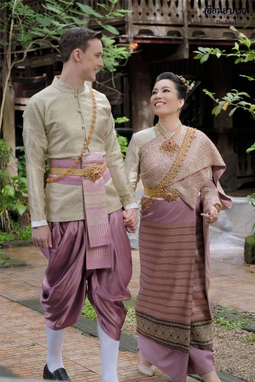 Lanna Traditional Costume: ชุดแต่งงานล้านนา | THAILAND 🇹🇭