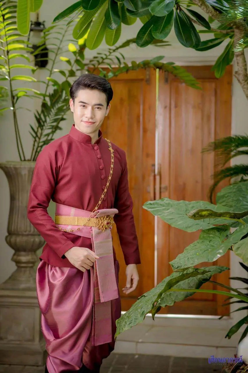 Lanna Traditional Costume: ชุดแต่งงานล้านนา | THAILAND 🇹🇭