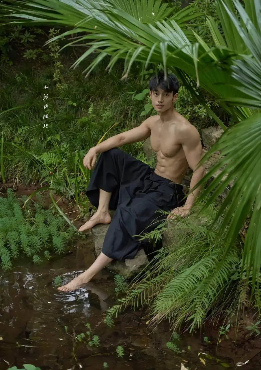 คลั่งเรือนกายชายหนุ่ม11