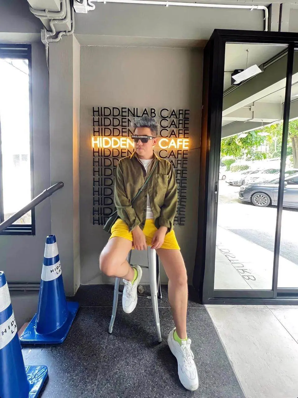 faydolce พิธีกรสายแฟ พาไปถ่ายแบบที่ hidden lab cafe pattya
