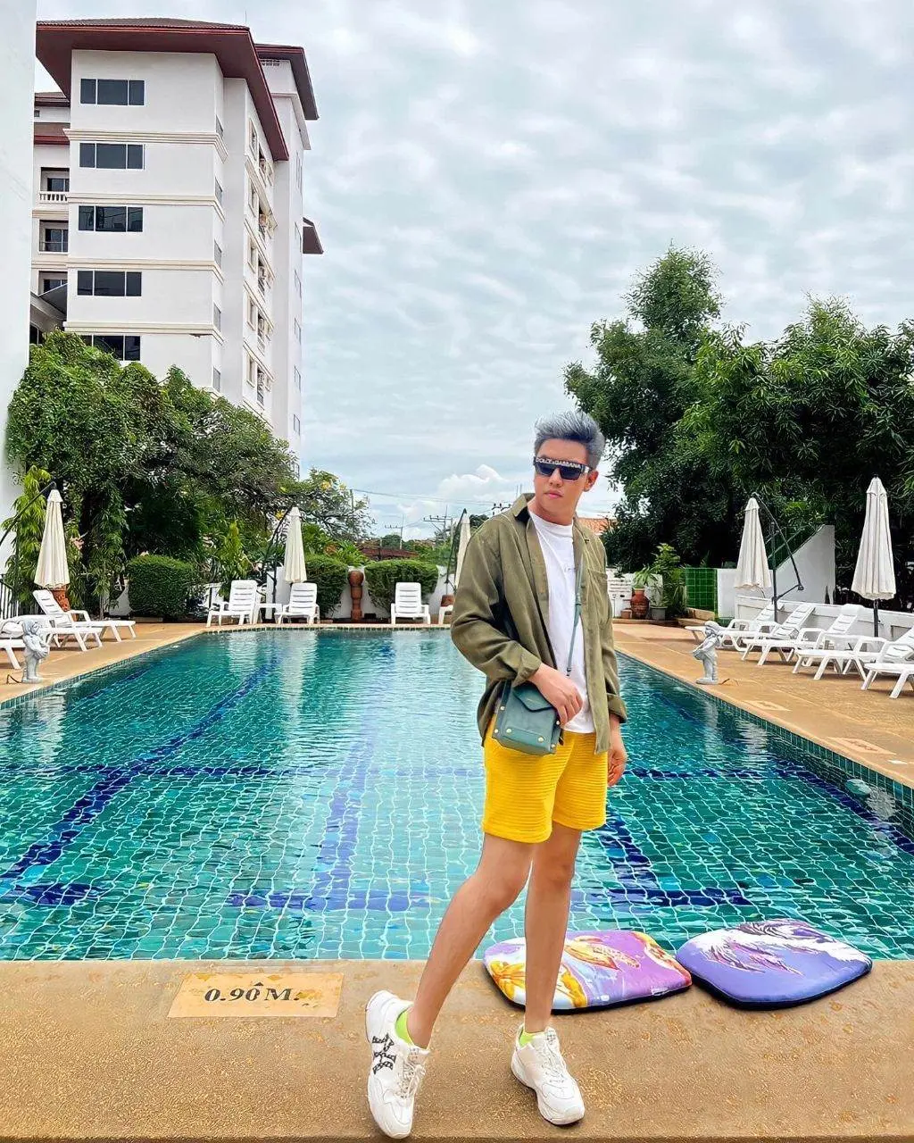 faydolce พิธีกรสายแฟ พาไปถ่ายแบบที่ hidden lab cafe pattya