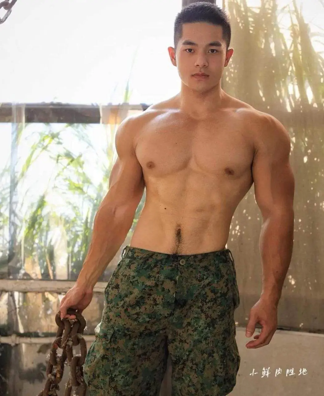 คลั่งเรือนกายชายหนุ่ม12