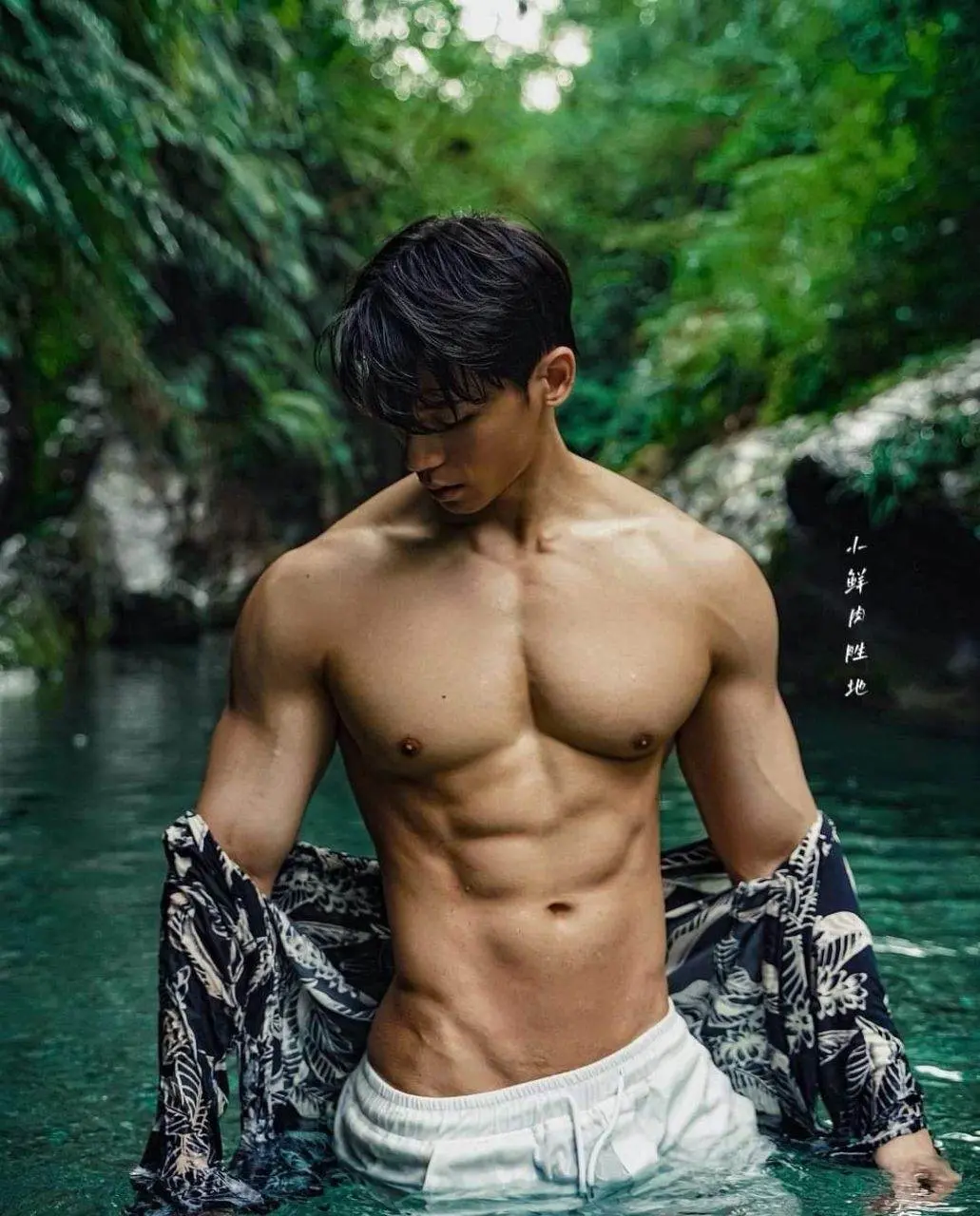 คลั่งเรือนกายชายหนุ่ม12