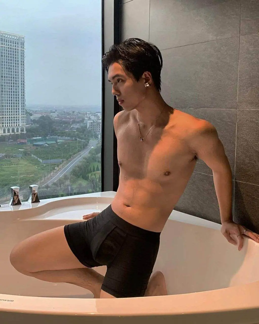 คลั่งเรือนกายชายหนุ่ม29
