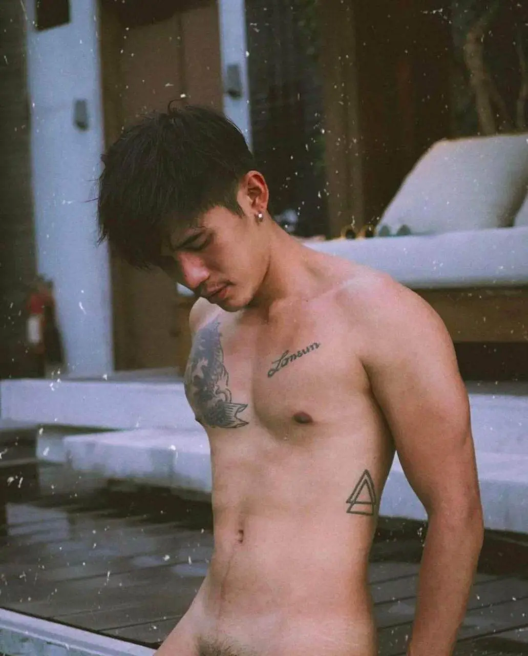 คลั่งเรือนกายชายหนุ่ม31