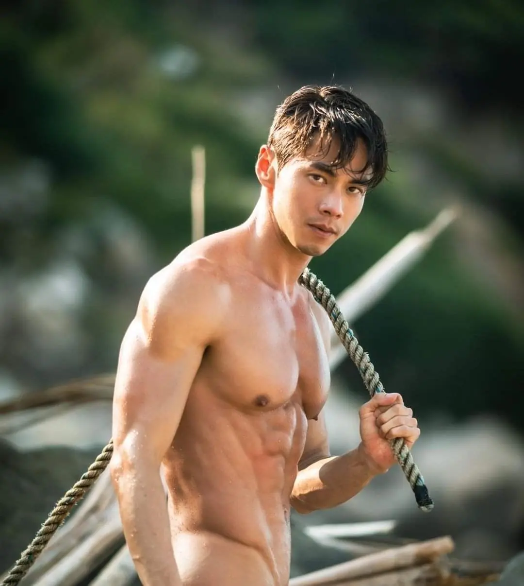 คลั่งเรือนกายชายหนุ่ม38