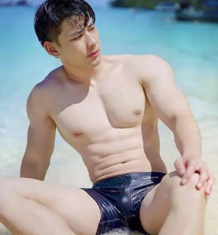 คลั่งเรือนกายชายหนุ่ม40