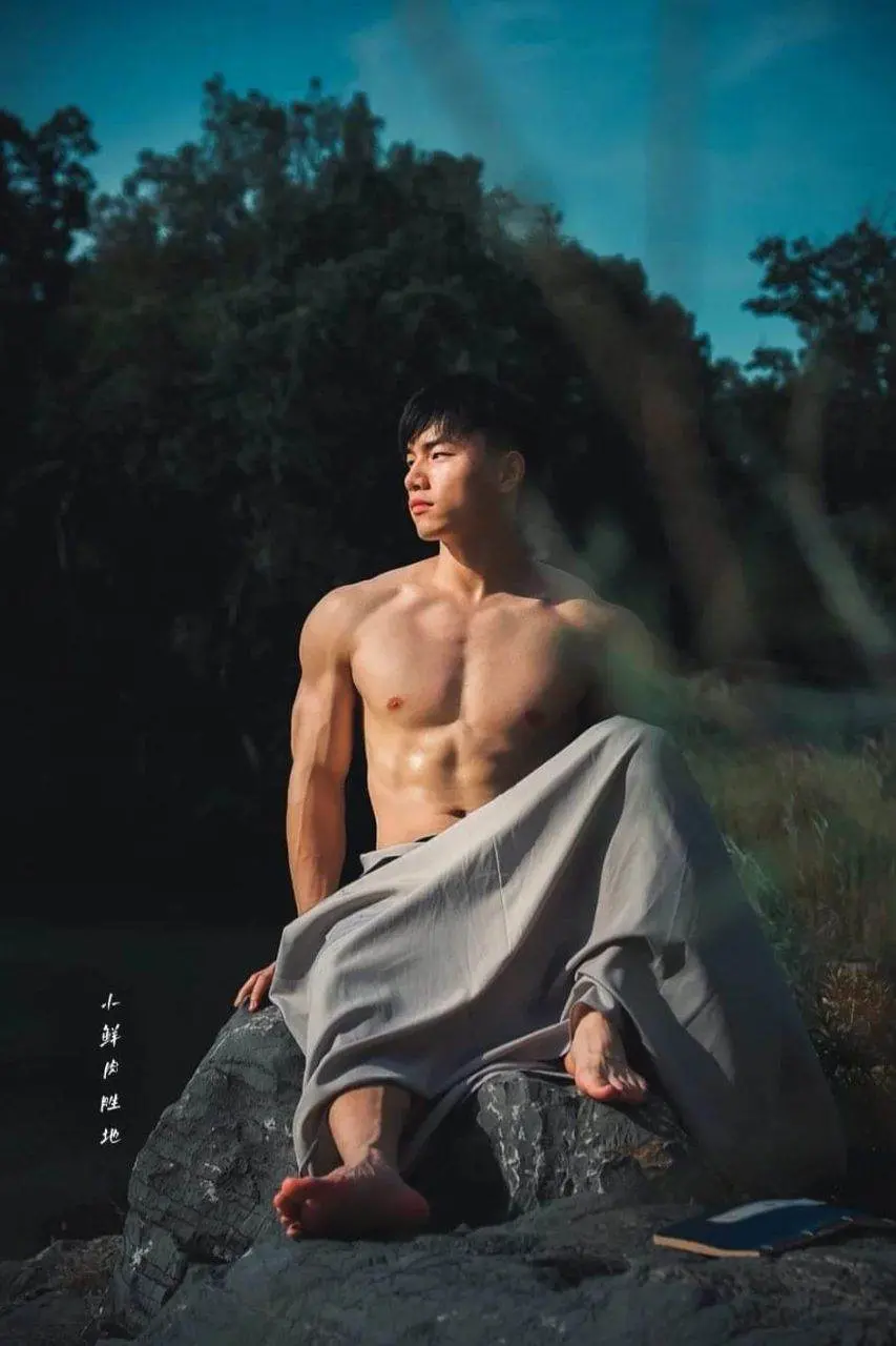 คลั่งเรือนกายชายหนุ่ม47