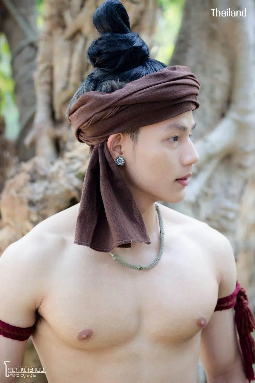 Lanna guy in traditional costume | THAILAND 🇹🇭