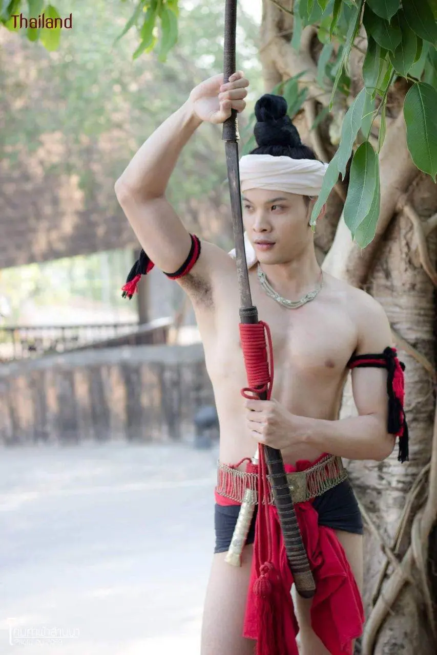 Lanna guy in traditional costume | THAILAND 🇹🇭