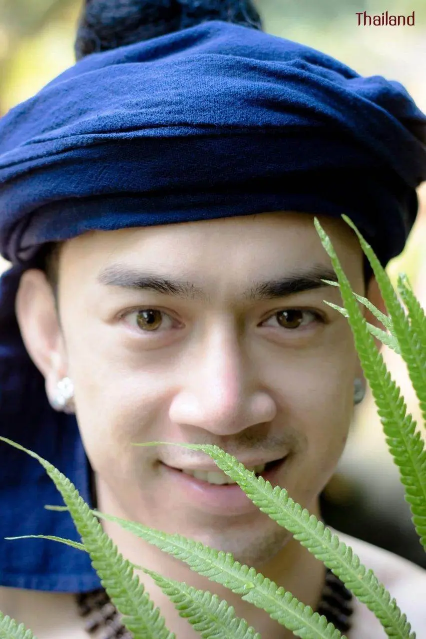 Lanna guy in traditional costume | THAILAND 🇹🇭