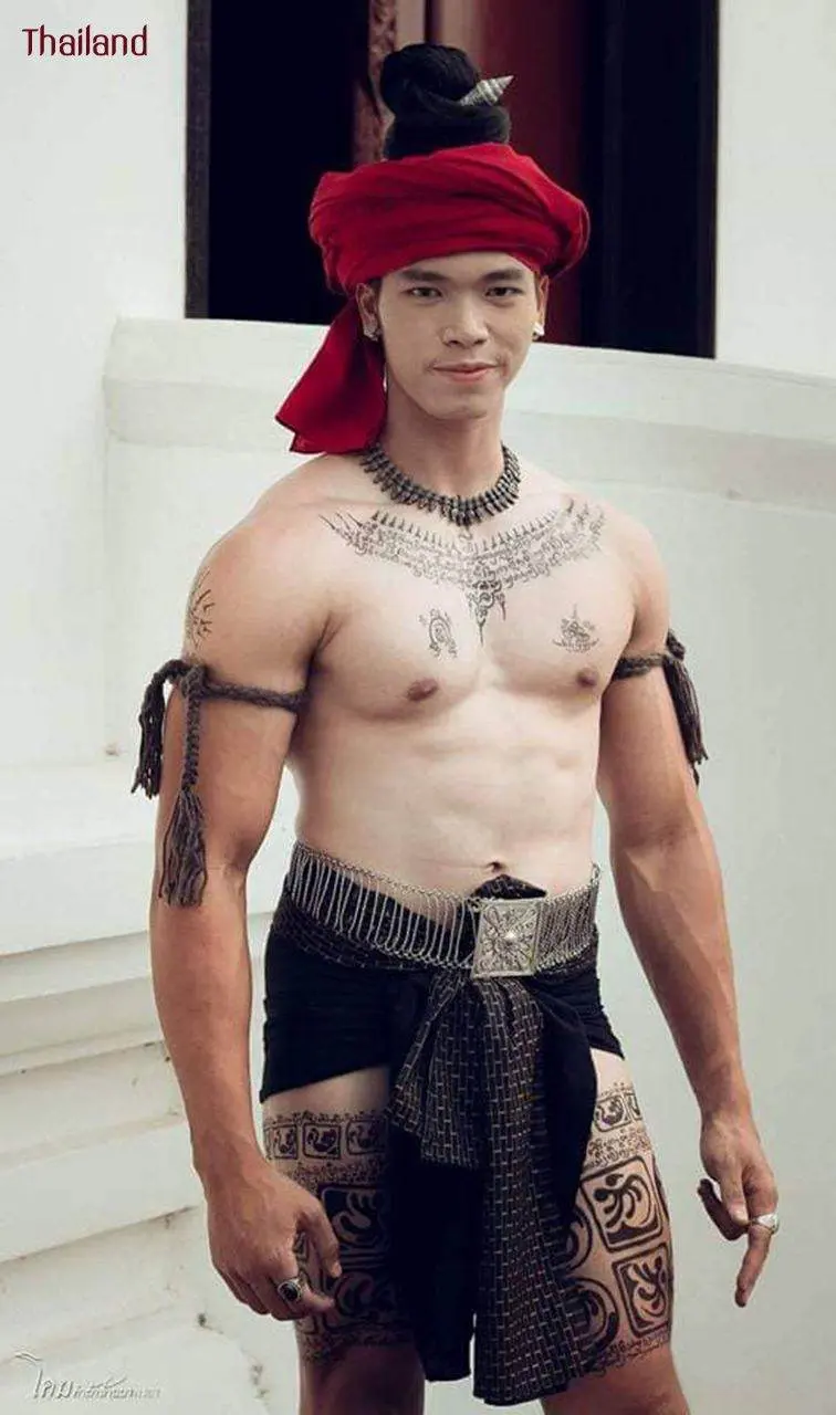 Lanna guy in traditional costume | THAILAND 🇹🇭
