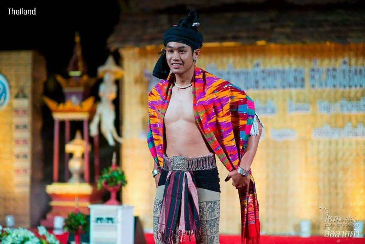 Lanna guy in traditional costume | THAILAND 🇹🇭