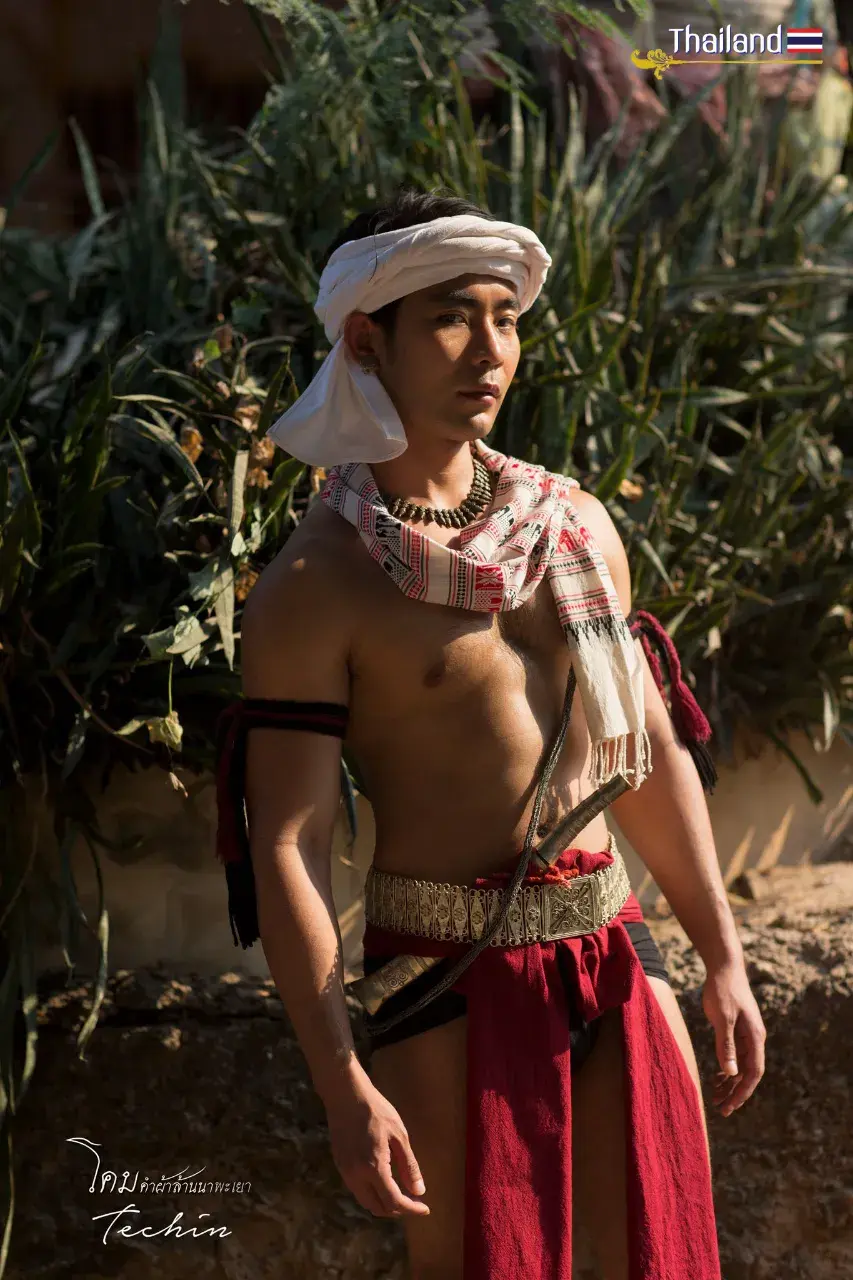 Lanna guy in traditional costume | THAILAND 🇹🇭