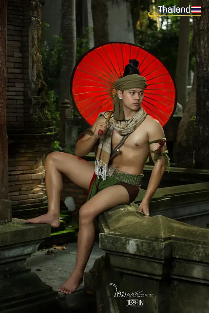 Lanna guy in traditional costume | THAILAND 🇹🇭