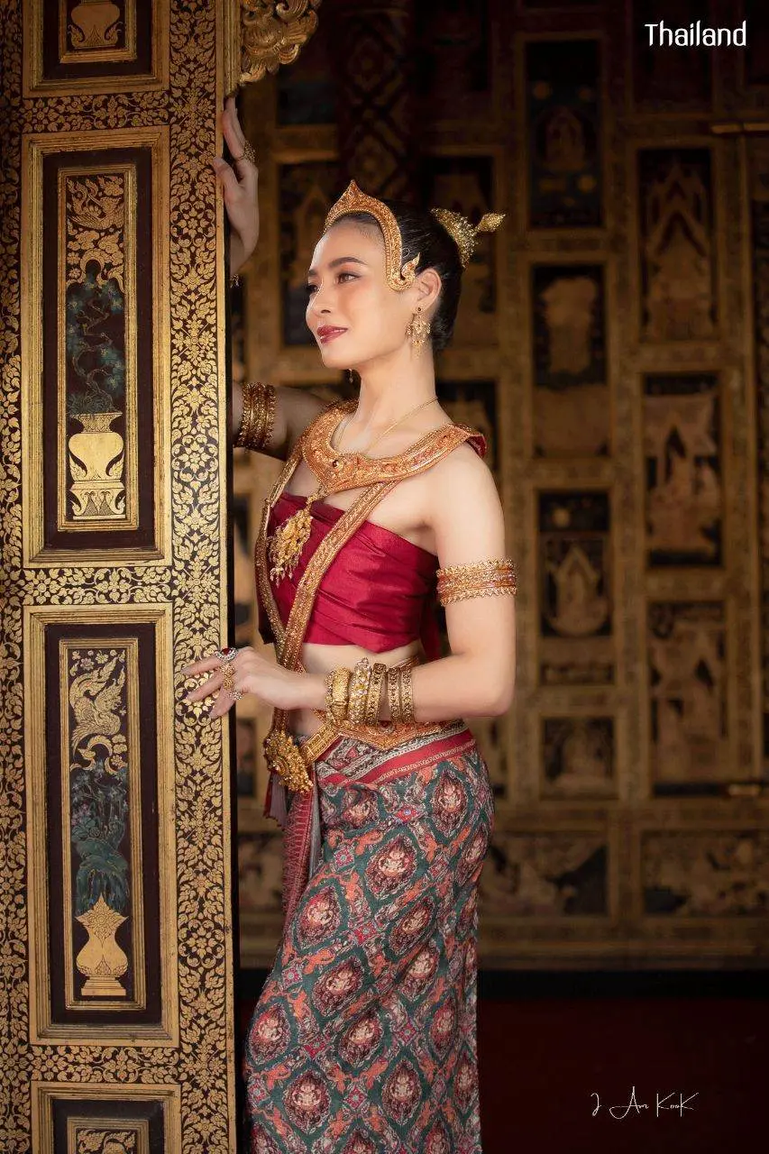 Thai royal dress in Ayutthaya kingdom | THAILAND 🇹🇭