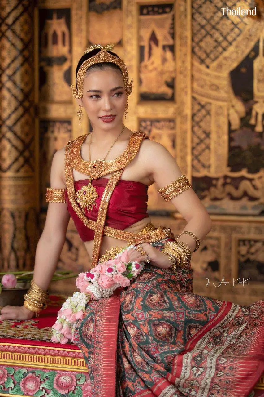 Thai royal dress in Ayutthaya kingdom | THAILAND 🇹🇭