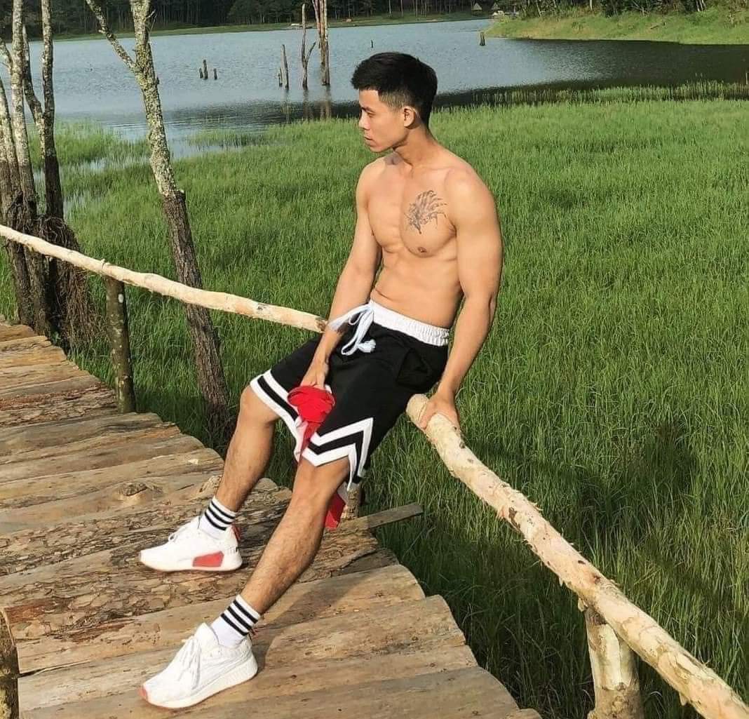 ผู้ชายชอบธรรมชาติ