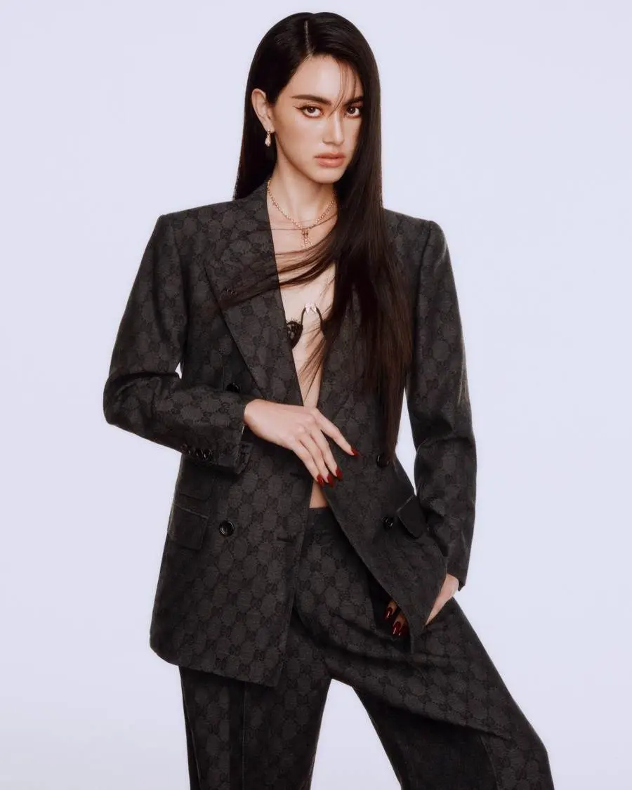 ใหม่ ดาวิกา @ L&rsquo;Officiel Malaysia September 2022