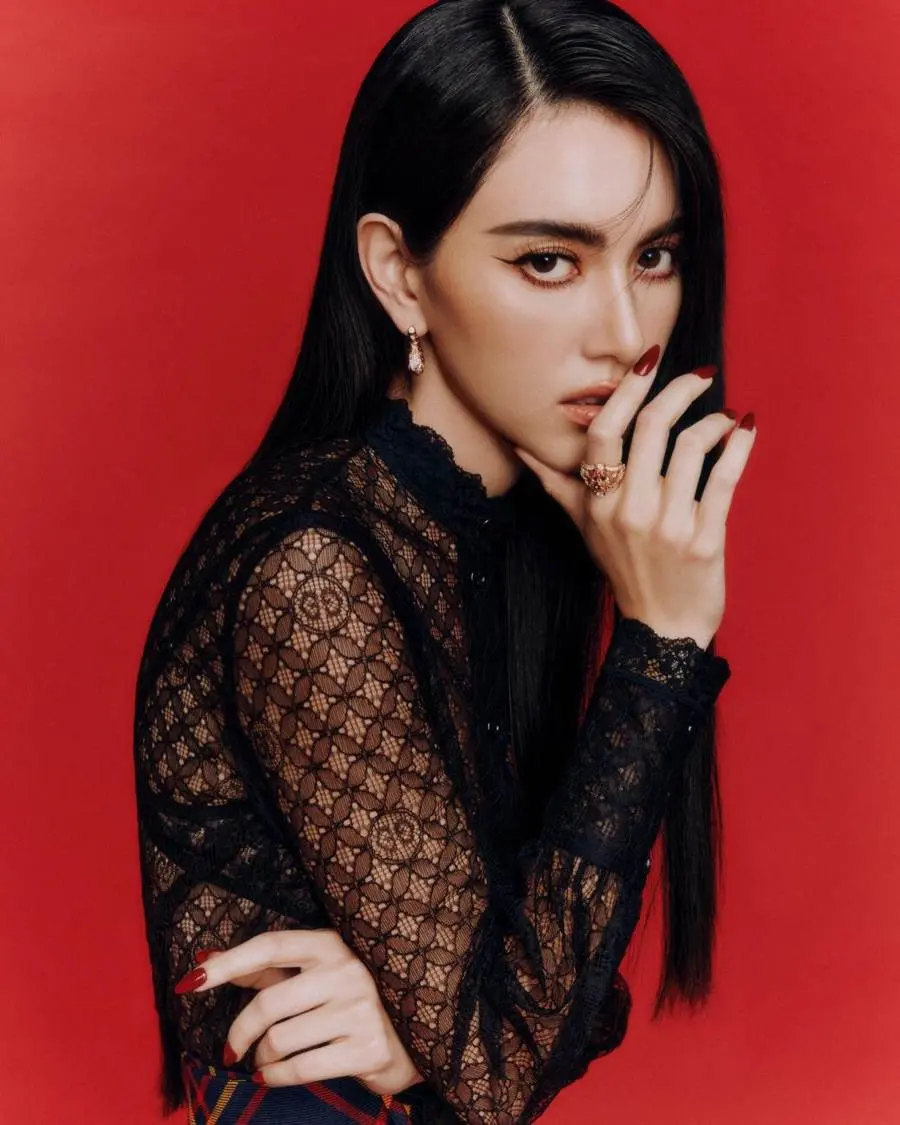 ใหม่ ดาวิกา @ L&rsquo;Officiel Malaysia September 2022