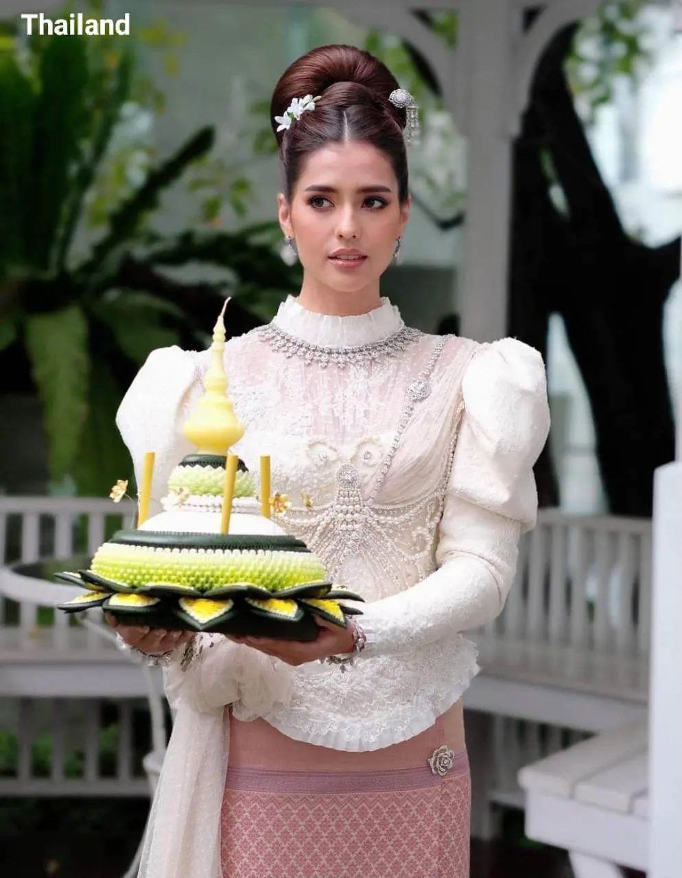 THAILAND 🇹🇭 | The History of Loy Krathong Festival!🧡