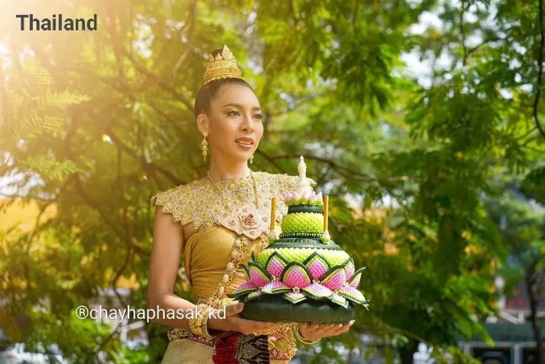 THAILAND 🇹🇭 | The History of Loy Krathong Festival!🧡