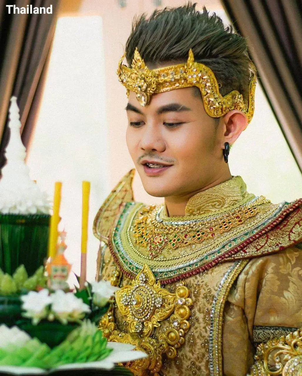 THAILAND 🇹🇭 | The History of Loy Krathong Festival!🧡